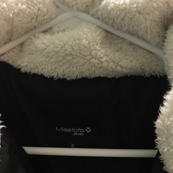 Femal Down Jacket(brand new) - Picture 3 of 3